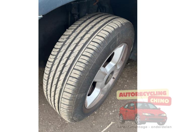 Seat Ibiza III 1.2 12V Skrotfordon (2006, GRIJS)