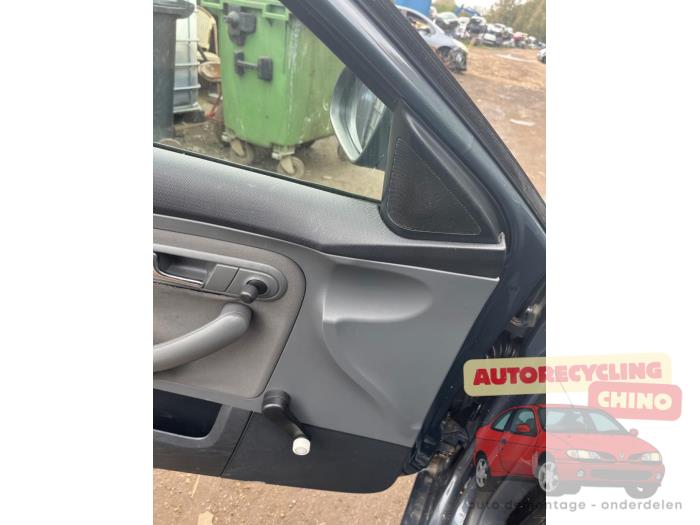 Seat Ibiza III 1.2 12V Skrotfordon (2006, GRIJS)