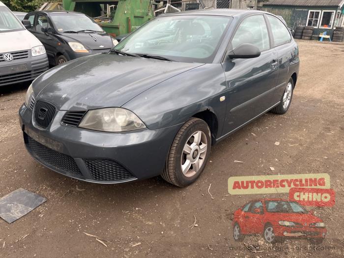 Seat Ibiza III 1.2 12V Skrotfordon (2006, GRIJS)