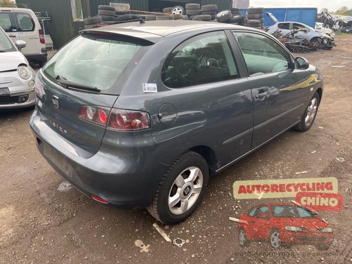 Seat Ibiza III 1.2 12V Skrotfordon (2006, GRIJS)
