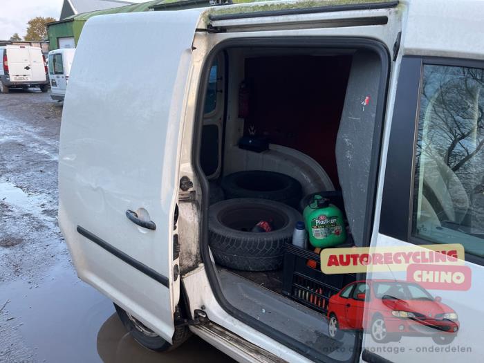 Volkswagen Caddy III 2.0 SDI Samochód złomowany (2007, Bialy)