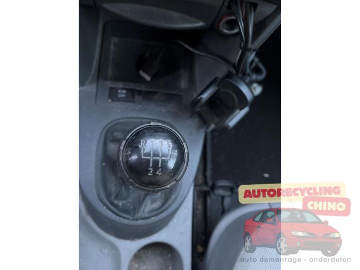 Volkswagen Caddy III 2.0 SDI Samochód złomowany (2007, Bialy)