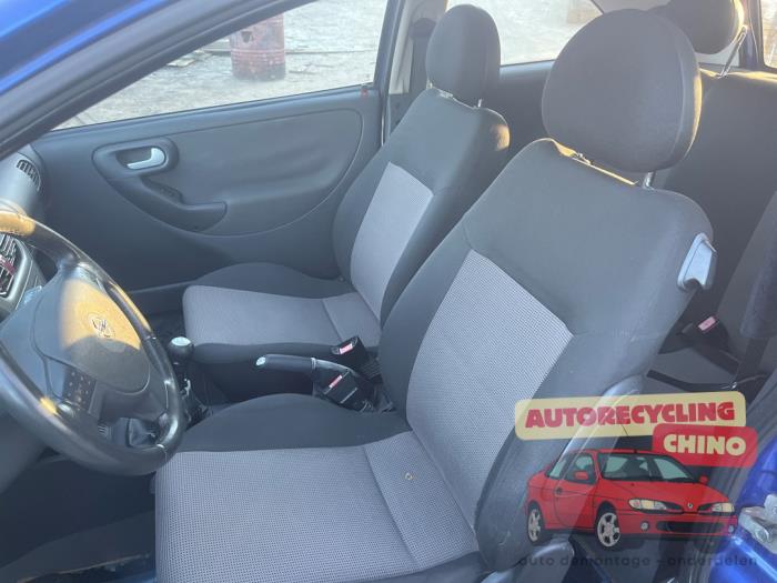 Opel Corsa C 1.2 16V Sloopvoertuig (2004, Blauw)