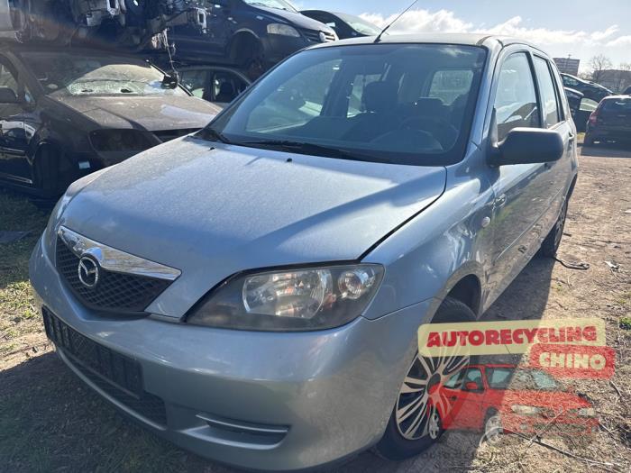 Mazda 2 1.4 16V Skrotfordon (2005, BLAUW)