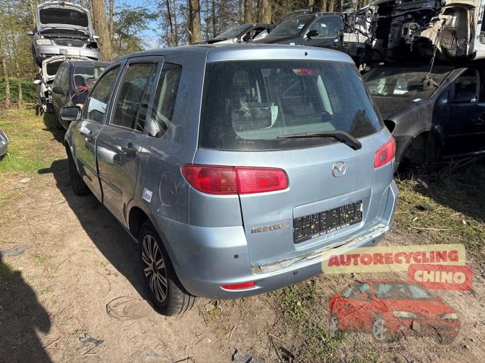 Mazda 2 1.4 16V Skrotfordon (2005, BLAUW)
