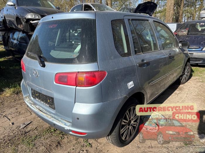 Mazda 2 1.4 16V Skrotfordon (2005, BLAUW)