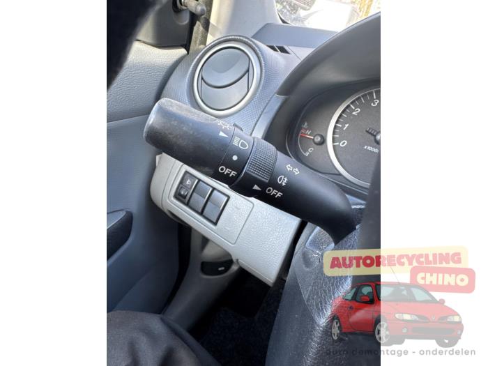 Mazda 2 1.4 16V Skrotfordon (2005, BLAUW)