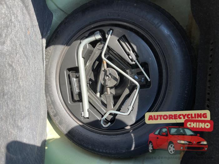 Ford Ka II 1.2 Samochód złomowany (2010, Zielony)