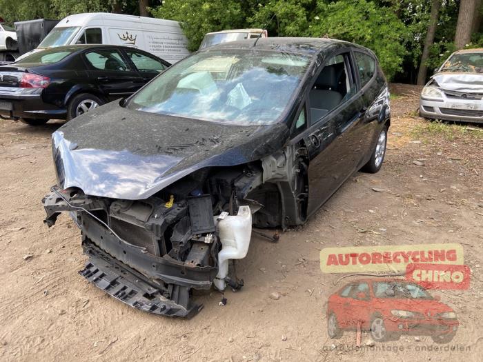 Ford Fiesta 6 1.25 16V Samochód złomowany (2012, Czarny)