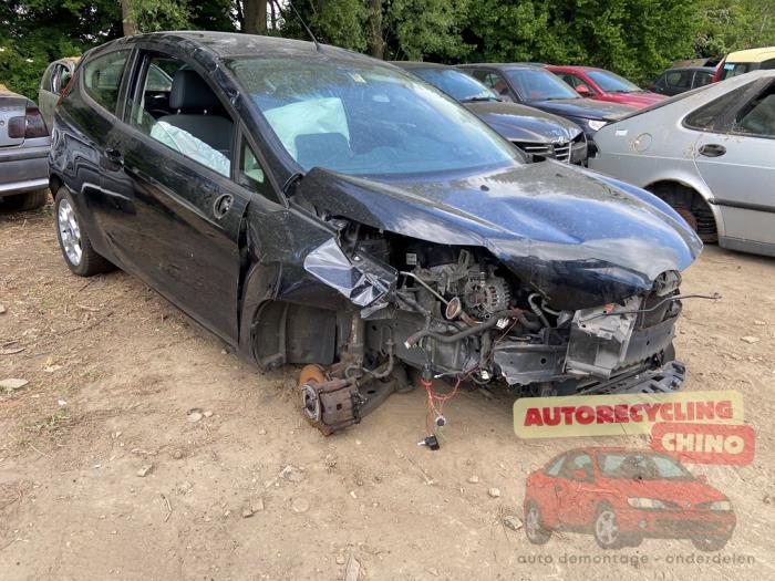 Ford Fiesta 6 1.25 16V Samochód złomowany (2012, Czarny)