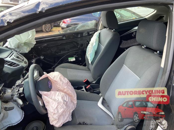 Ford Fiesta 6 1.25 16V Samochód złomowany (2012, Czarny)