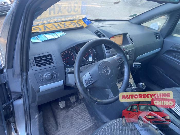 Opel Zafira 2.2 16V Direct Ecotec Sloopvoertuig (2007, Grijs)