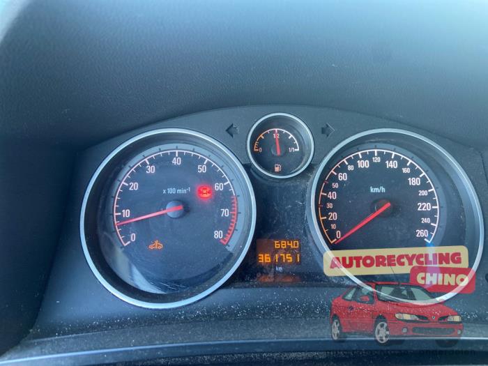 Opel Zafira 2.2 16V Direct Ecotec Sloopvoertuig (2007, Grijs)