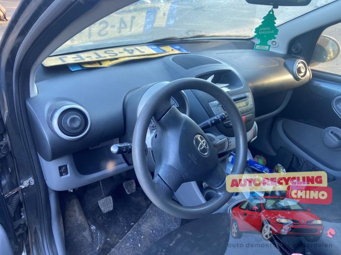 Toyota Aygo 1.0 12V VVT-i Sloopvoertuig (2006, Grijs)