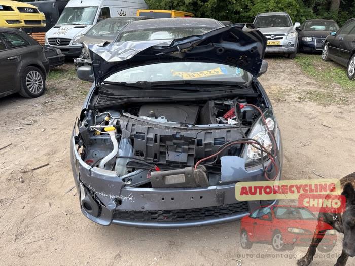 Renault Twingo II 1.2 16V Sloopvoertuig (2011, Blauw)