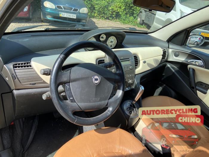 Lancia Ypsilon 1.4 16V Skrotfordon (2004, WIT)