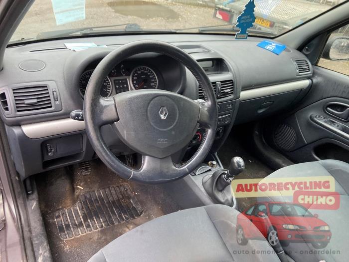 Renault Clio II 1.2 16V Sloopvoertuig (2003, Grijs)