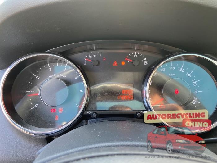 Peugeot 3008 I 1.6 16V THP 155 Occasion (2011, Grijs)