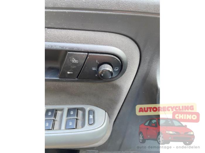 Seat Cordoba 1.4 16V Sloopvoertuig (2005, Grijs)