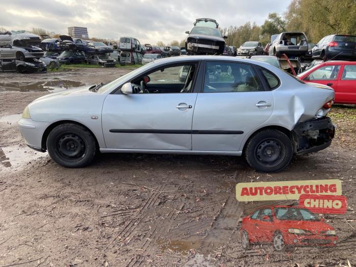 Seat Cordoba 1.4 16V Sloopvoertuig (2005, Grijs)