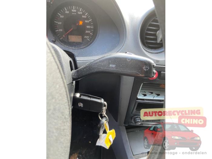 Seat Cordoba 1.4 16V Sloopvoertuig (2005, Grijs)