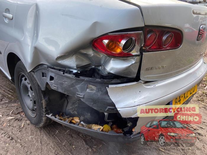 Seat Cordoba 1.4 16V Sloopvoertuig (2005, Grijs)