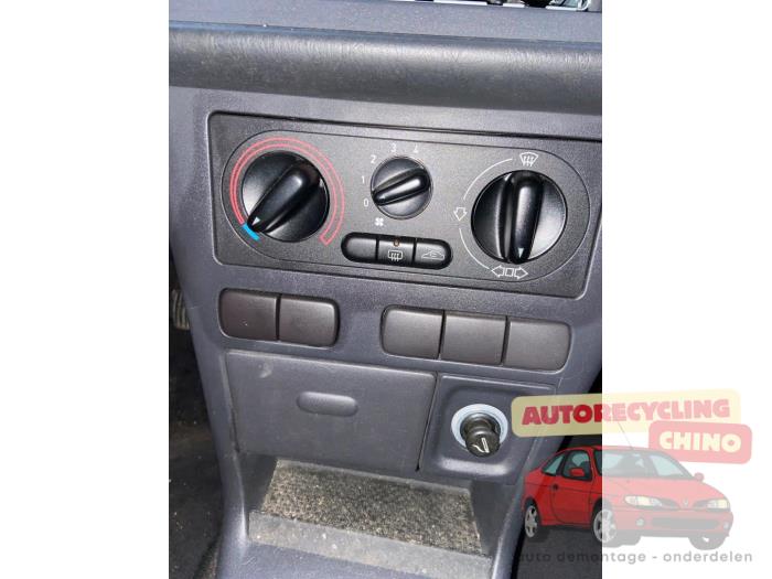 Saab 900 II 2.0 i,Si 16V Skrotfordon (1996, ZWART)