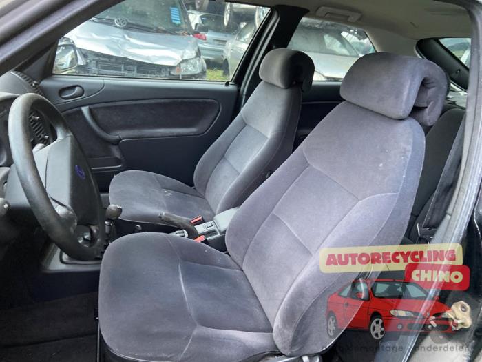 Saab 900 II 2.0 i,Si 16V Skrotfordon (1996, ZWART)