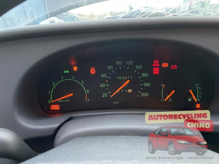 Saab 900 II 2.0 i,Si 16V Skrotfordon (1996, ZWART)