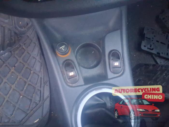 Citroen C2 1.1 Samochód złomowany (2004, Czarny)