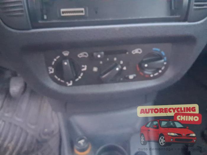 Citroen C2 1.1 Samochód złomowany (2004, Czarny)