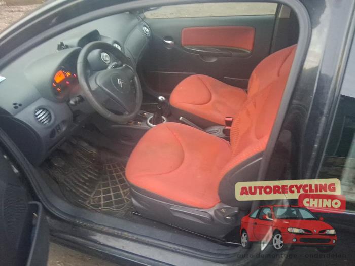 Citroen C2 1.1 Samochód złomowany (2004, Czarny)