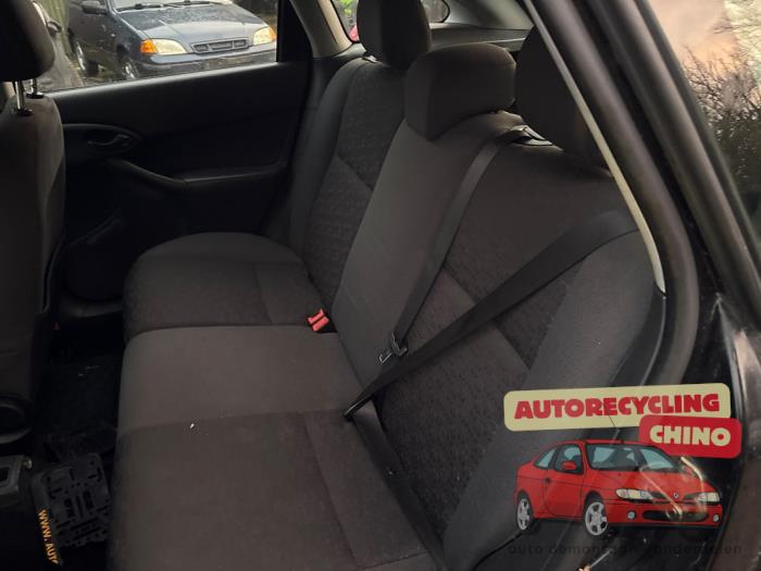 Ford Focus 1 1.6 16V Samochód złomowany (2004, Czarny)