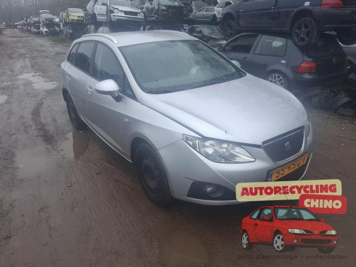 Seat Ibiza ST 1.2 TDI Ecomotive Samochód złomowany (2011, Szary)