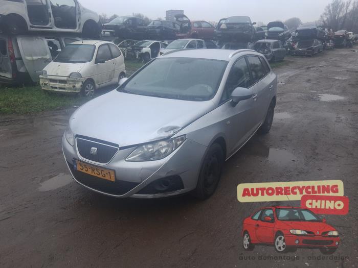 Seat Ibiza ST 1.2 TDI Ecomotive Samochód złomowany (2011, Szary)