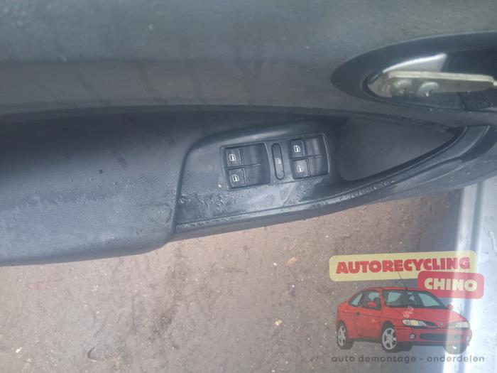 Seat Ibiza ST 1.2 TDI Ecomotive Samochód złomowany (2011, Szary)