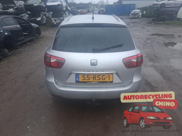 Seat Ibiza ST 1.2 TDI Ecomotive Samochód złomowany (2011, Szary)