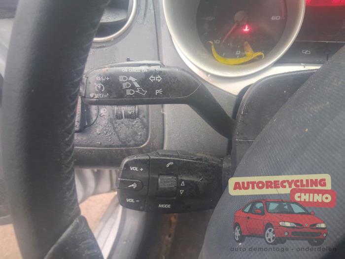 Seat Ibiza ST 1.2 TDI Ecomotive Samochód złomowany (2011, Szary)