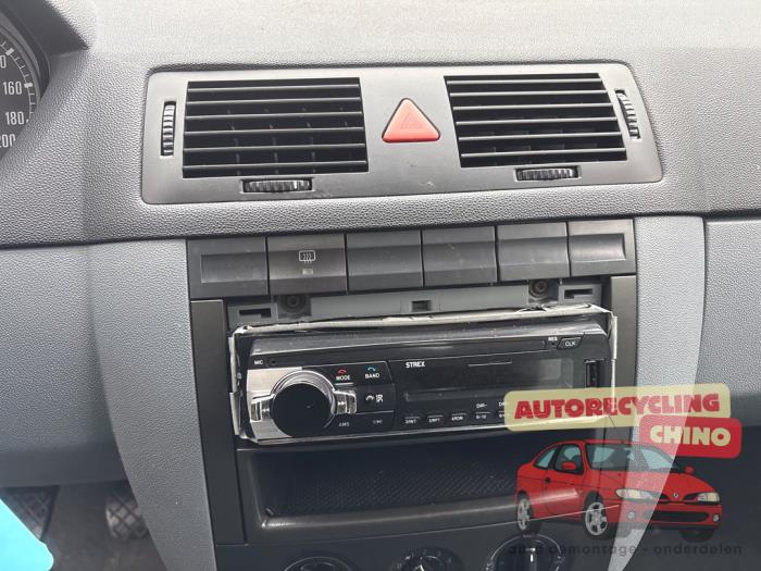 Skoda Fabia 1.4i Samochód złomowany (2000, Szary)