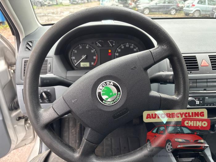 Skoda Fabia 1.4i Samochód złomowany (2000, Szary)