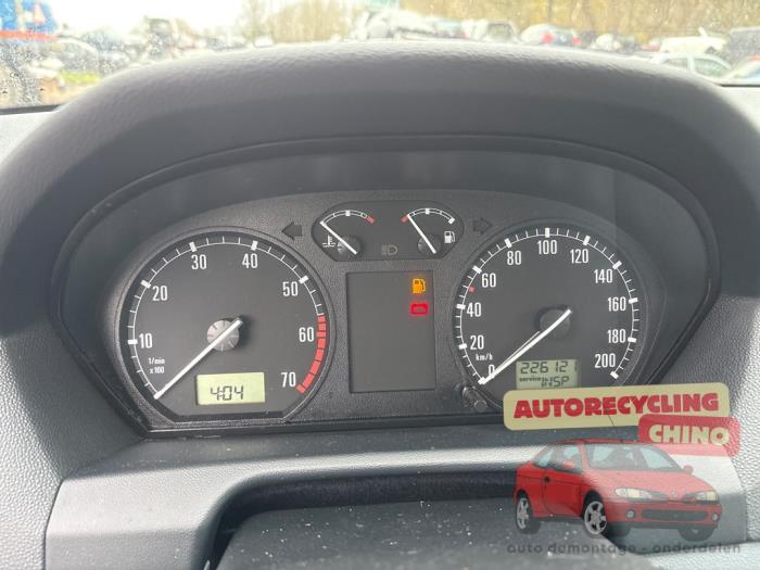 Skoda Fabia 1.4i Samochód złomowany (2000, Szary)