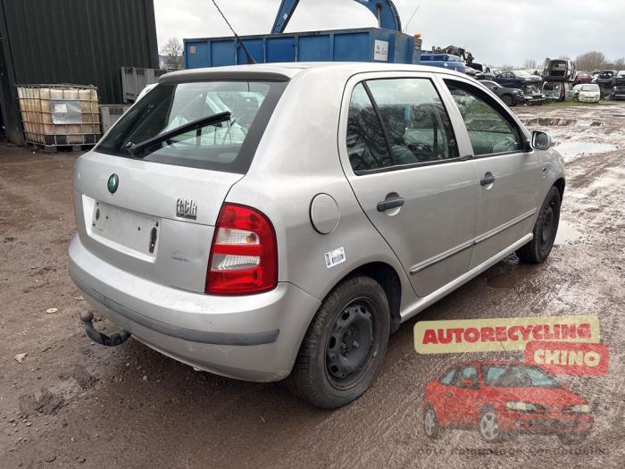 Skoda Fabia 1.4i Samochód złomowany (2000, Szary)