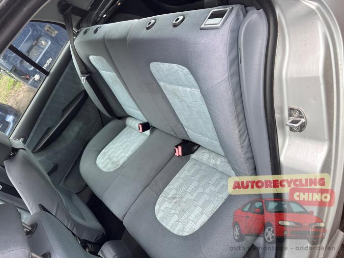 Skoda Fabia 1.4i Samochód złomowany (2000, Szary)