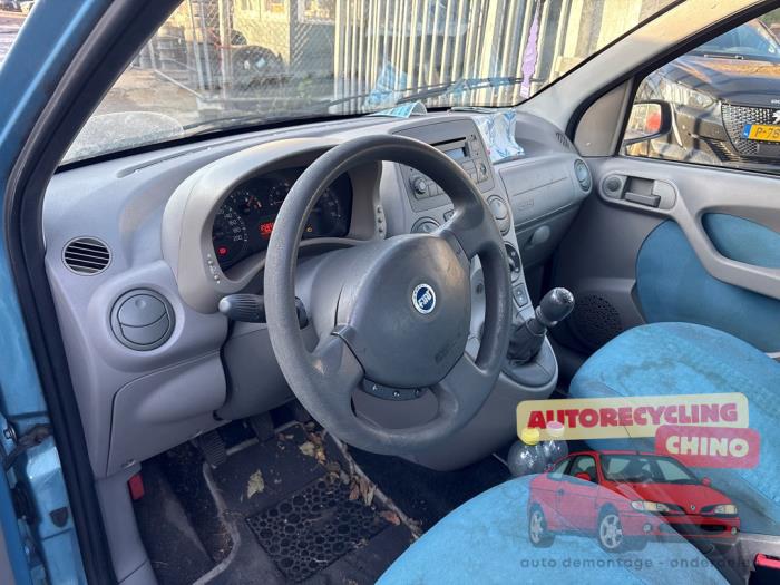 Fiat Panda 1.2 Fire Skrotfordon (2004, BLAUW)