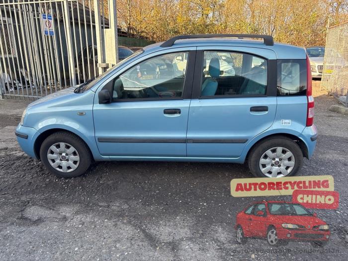 Fiat Panda 1.2 Fire Skrotfordon (2004, BLAUW)