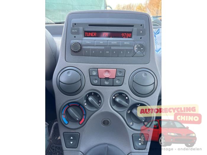 Fiat Panda 1.2 Fire Skrotfordon (2004, BLAUW)