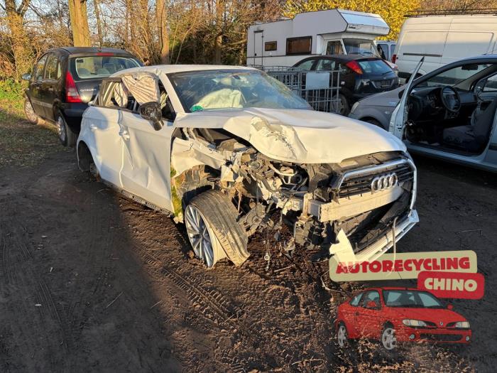 Audi A1 Sportback 1.4 TFSI 16V Skrotfordon (2017, WIT)