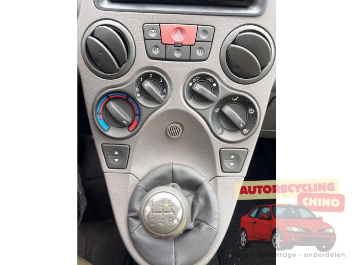 Fiat Panda 1.2 Fire Sloopvoertuig (2004, Geel)