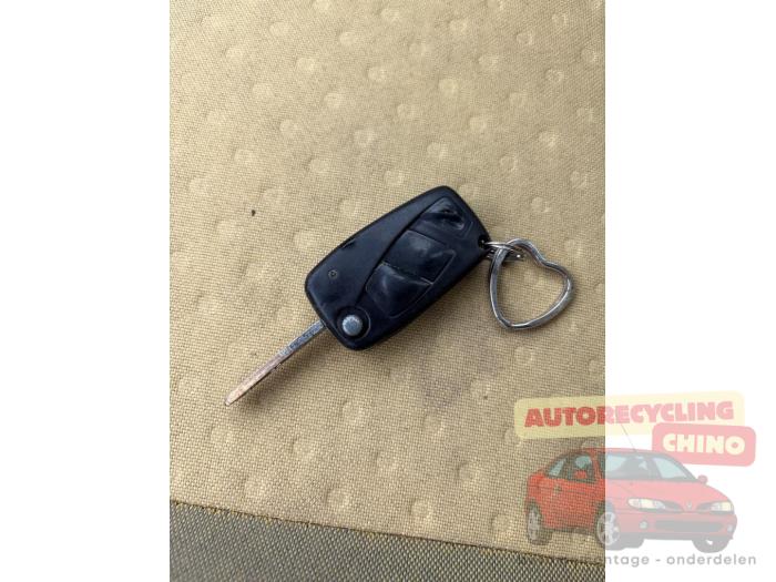 Fiat Panda 1.2 Fire Sloopvoertuig (2004, Geel)