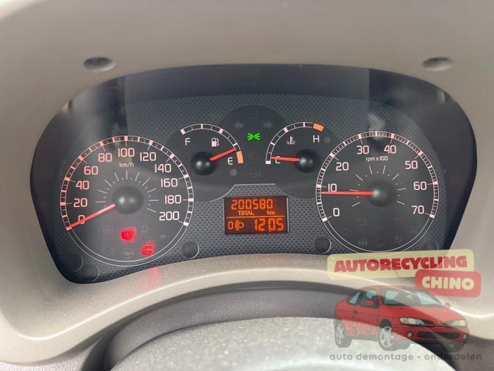 Fiat Panda 1.2 Fire Sloopvoertuig (2004, Geel)